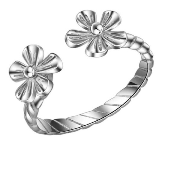 925 Sterling Silver Twist Petal Toe Rings Double Flower Wishbone Open Resizable - Picture 6 of 8